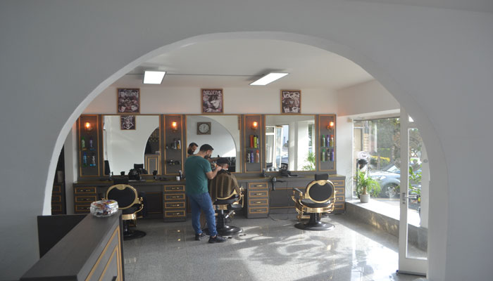 Barber Shop Rewan, Ort